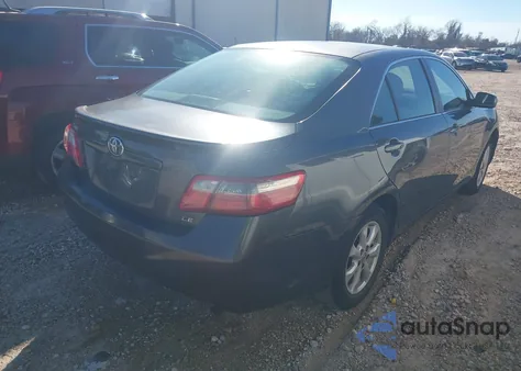 2007 Toyota Camry Le z USA, uszkodzony, nr VIN 4T1BE46K57U621775